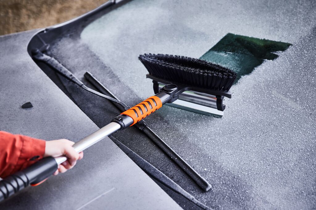zestaw do odśnieżania Osram SNOW BRUSH skrobaczka zmiotka łopata czyścik - obrazek 11